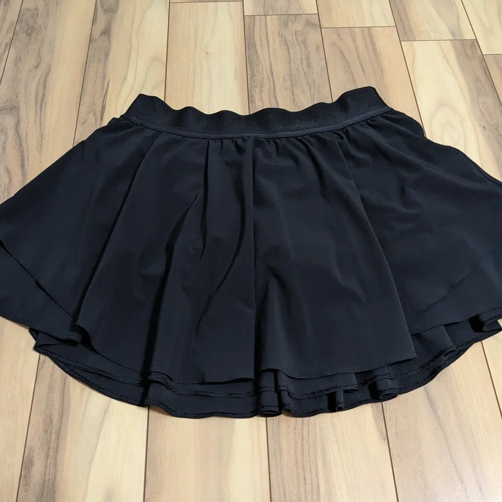 EUC! Lululemon Court Rival Skirt In Black Size 10 - Picture 2 of 16